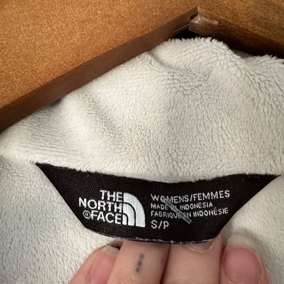 The North Face Grey Jacket - Picture 5 of 5